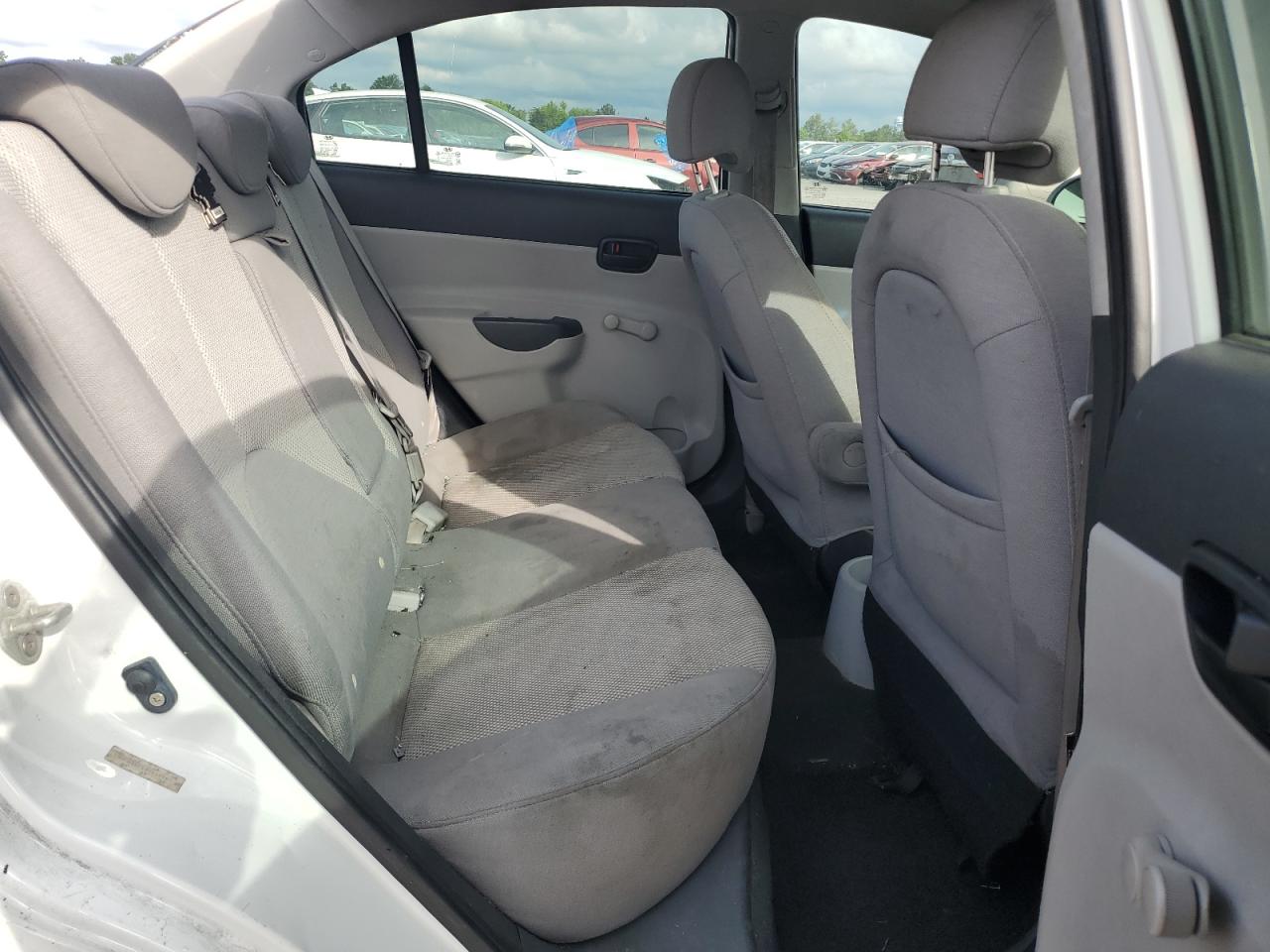 KMHCN46C18U240763 2008 Hyundai Accent Gls