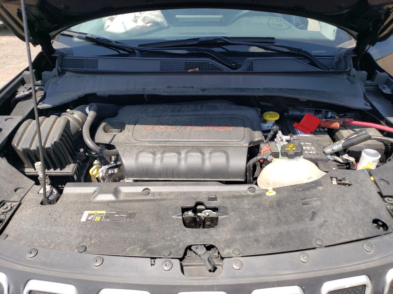 3C4NJDFB9NT135359 2022 Jeep Compass Latitude Lux