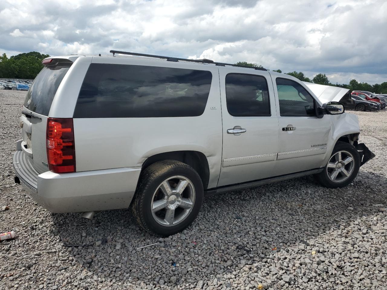 1GNSCKE06BR296846 2011 Chevrolet Suburban C1500 Ltz