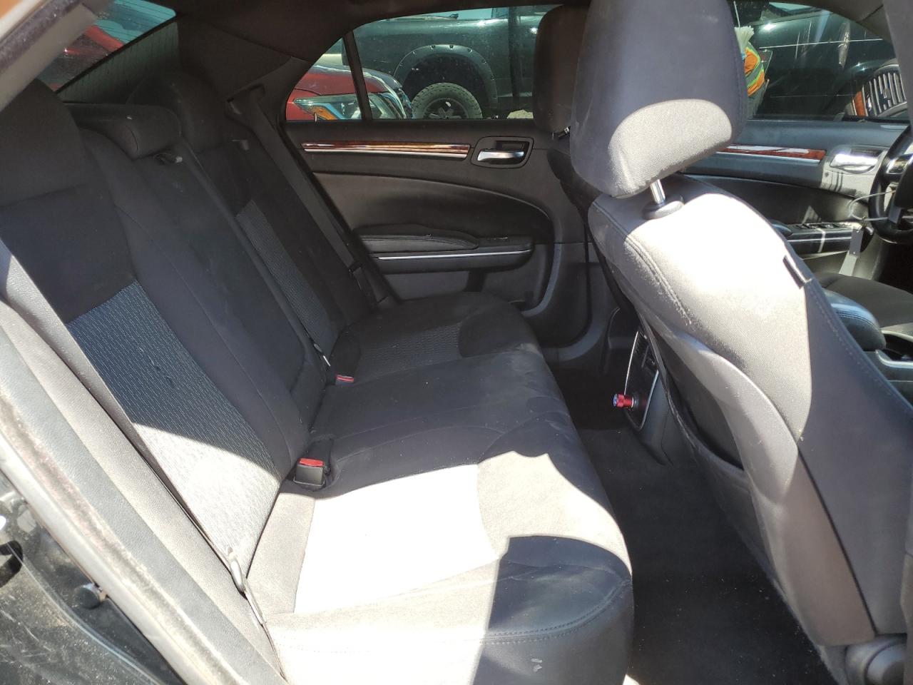 2C3CCAAG3CH272925 2012 Chrysler 300