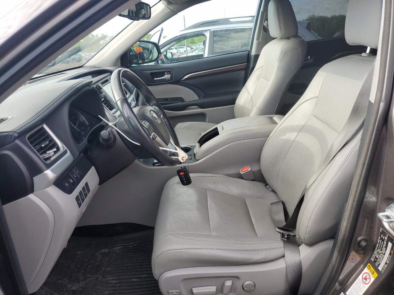 5TDDKRFH3FS170467 2015 Toyota Highlander Limited