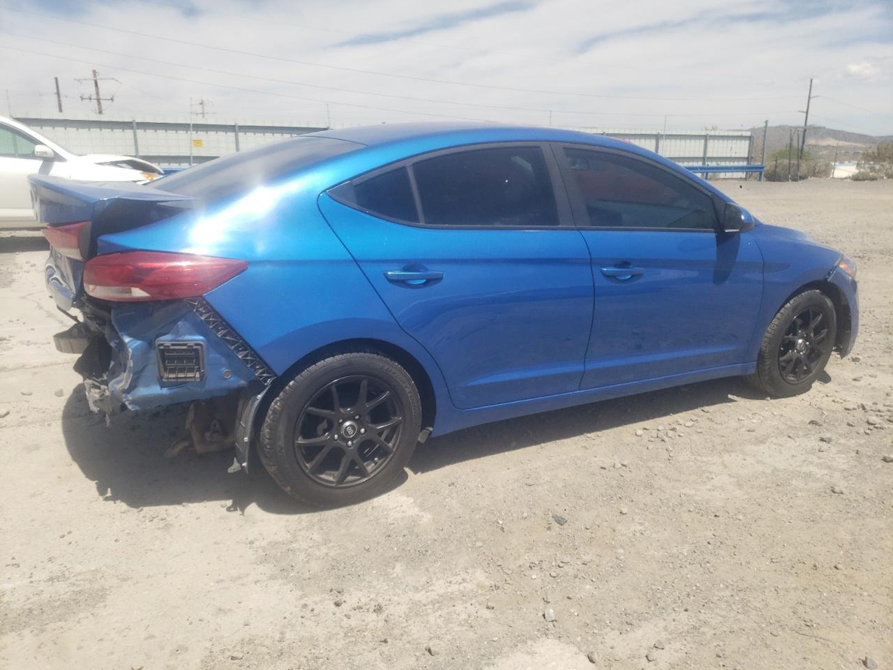 2018 Hyundai Elantra Se vin: KMHD74LF1JU612394