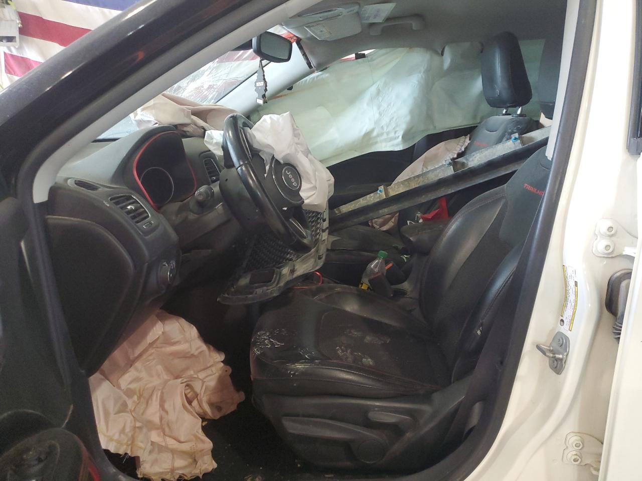 3C4NJDDB5LT159383 2020 Jeep Compass Trailhawk