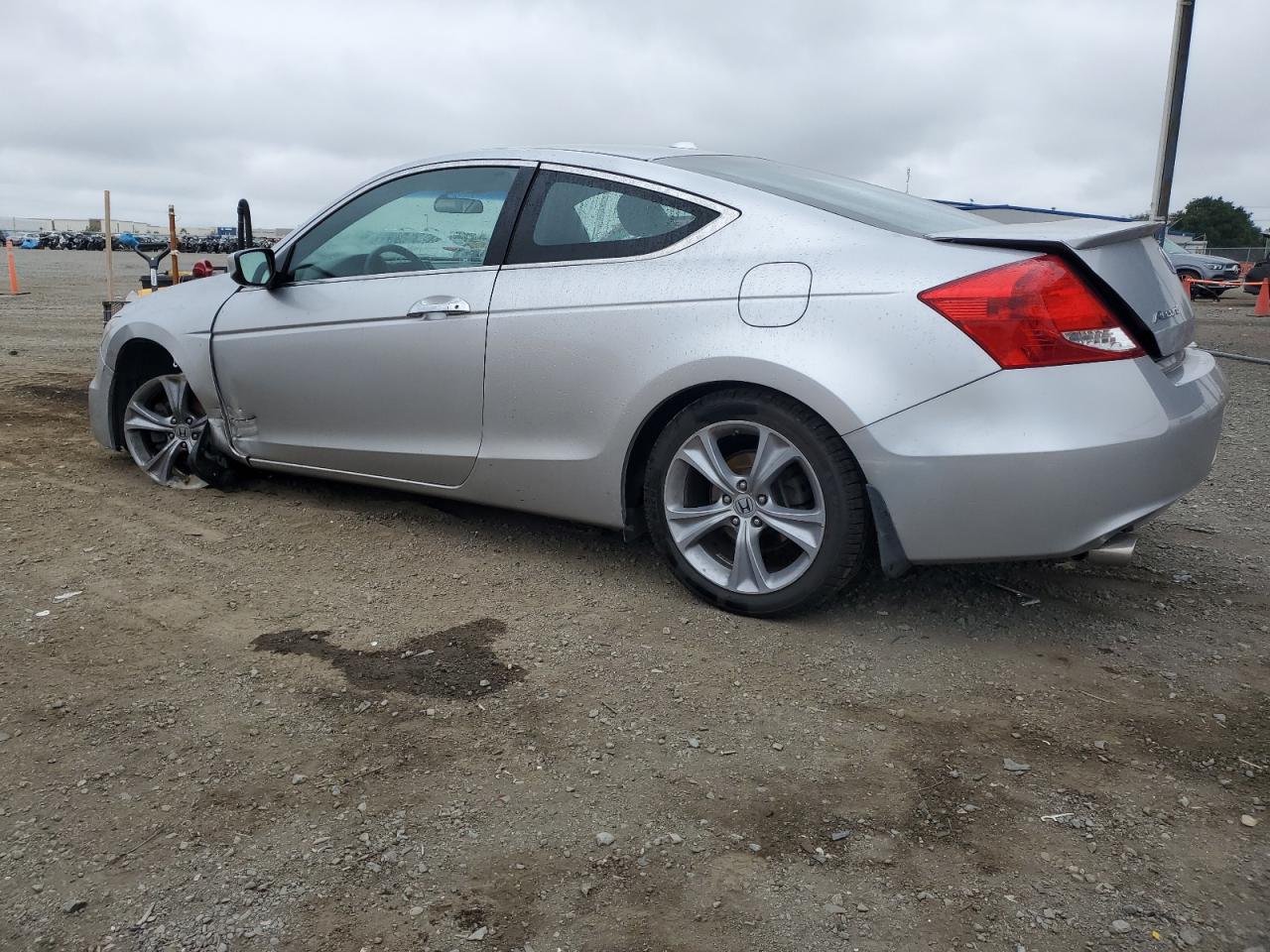 1HGCS2B82BA007164 2011 Honda Accord Exl