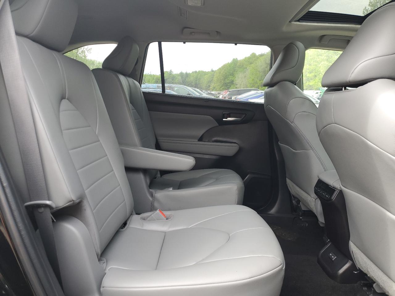 5TDKDRAH0PS008399 2023 Toyota Highlander L