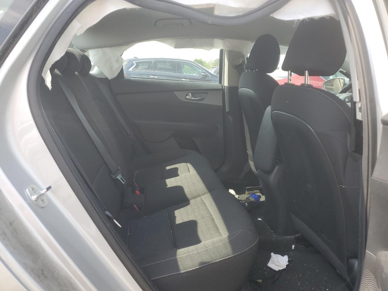 3KPF24AD0ME326598 2021 Kia Forte Fe