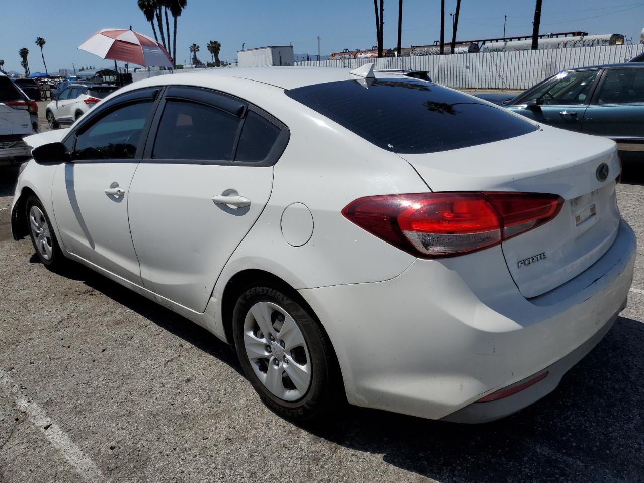 3KPFK4A70JE242349 2018 Kia Forte Lx