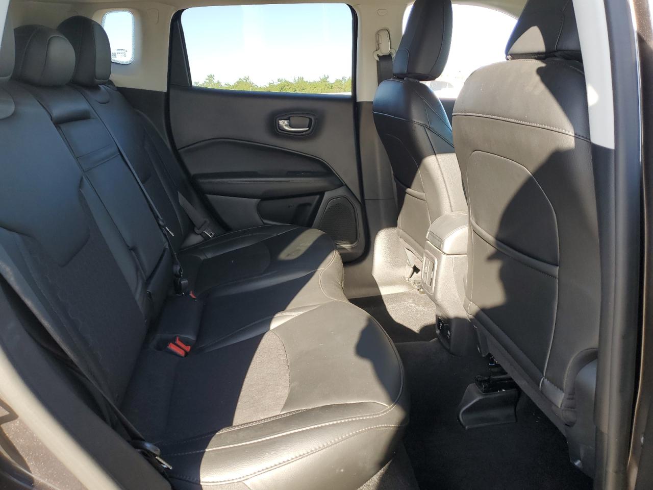 3C4NJDBB7KT740546 2019 Jeep Compass Latitude