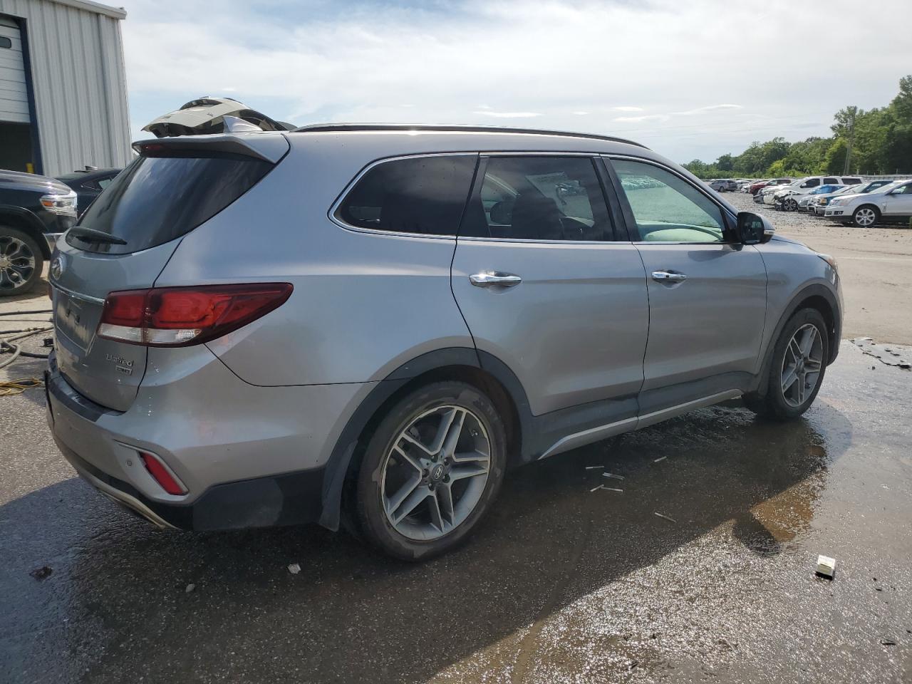 2018 Hyundai Santa Fe Se Ultimate vin: KM8SR4HF8JU289827