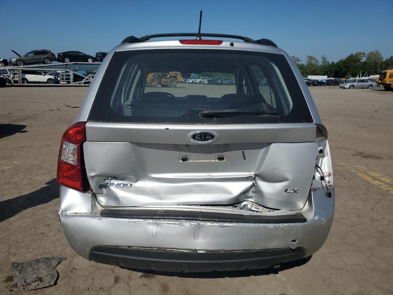 KNAFG525887148425 2008 Kia Rondo Base