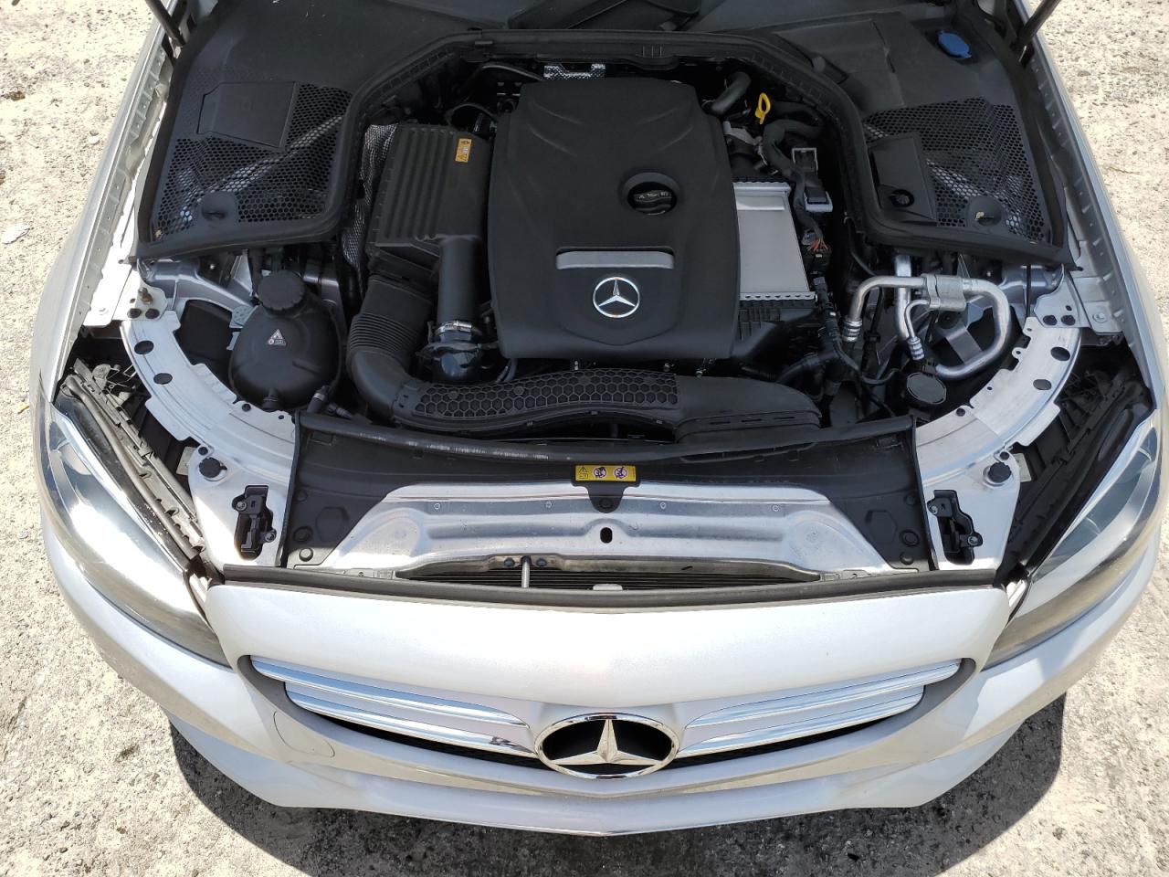 WDDWF4JBXJR346589 2018 Mercedes-Benz C 300