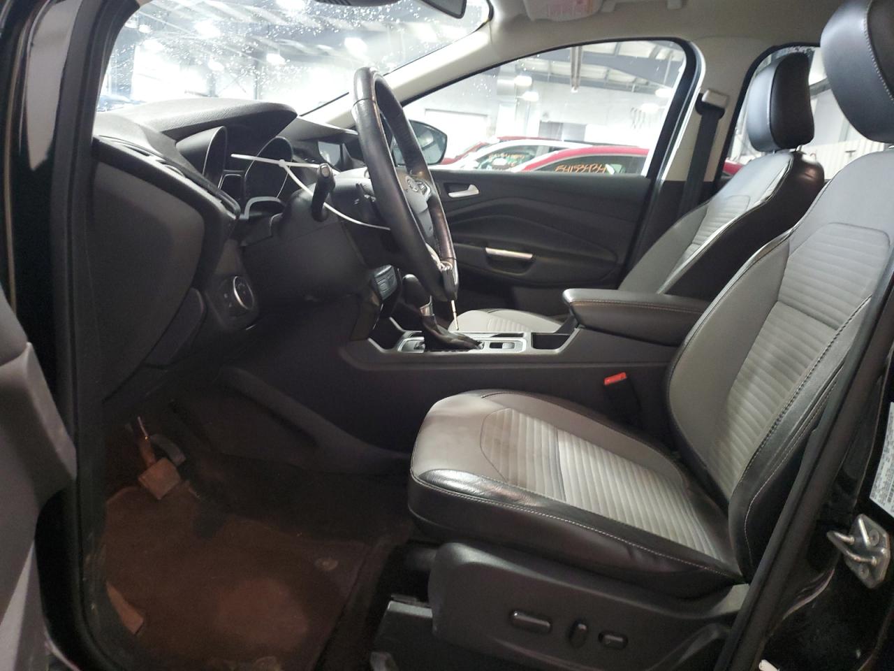 1FMCU9GD4JUA23690 2018 Ford Escape Se