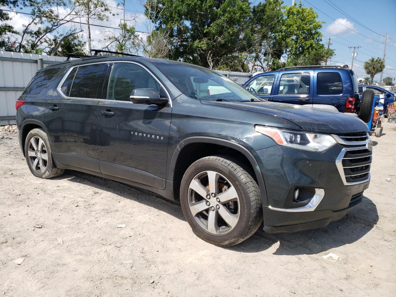 1GNEVHKW7KJ152658 2019 Chevrolet Traverse Lt