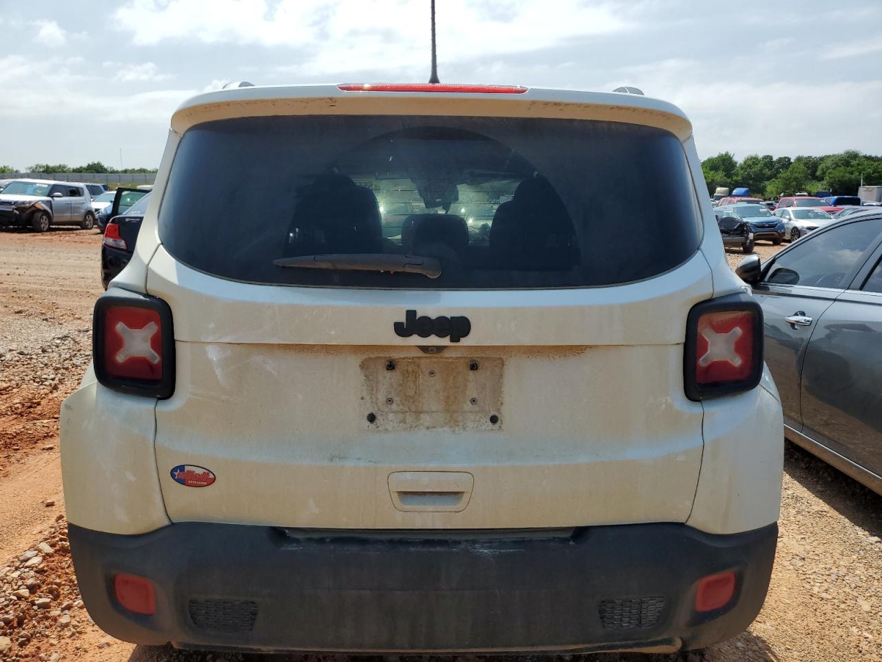 ZACNJABBXKPK14494 2019 Jeep Renegade Latitude