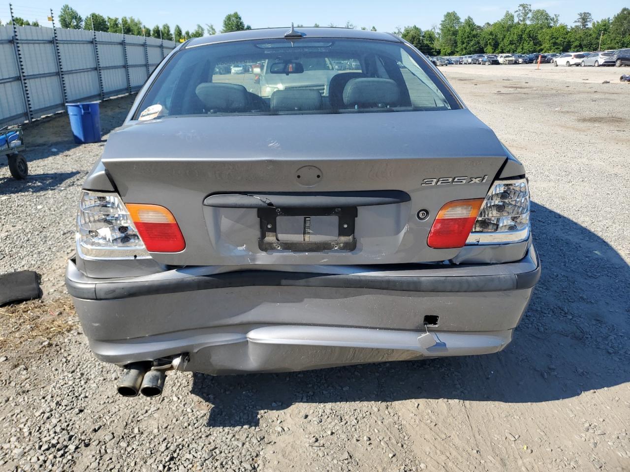 WBAEU33494PR06555 2004 BMW 325 Xi