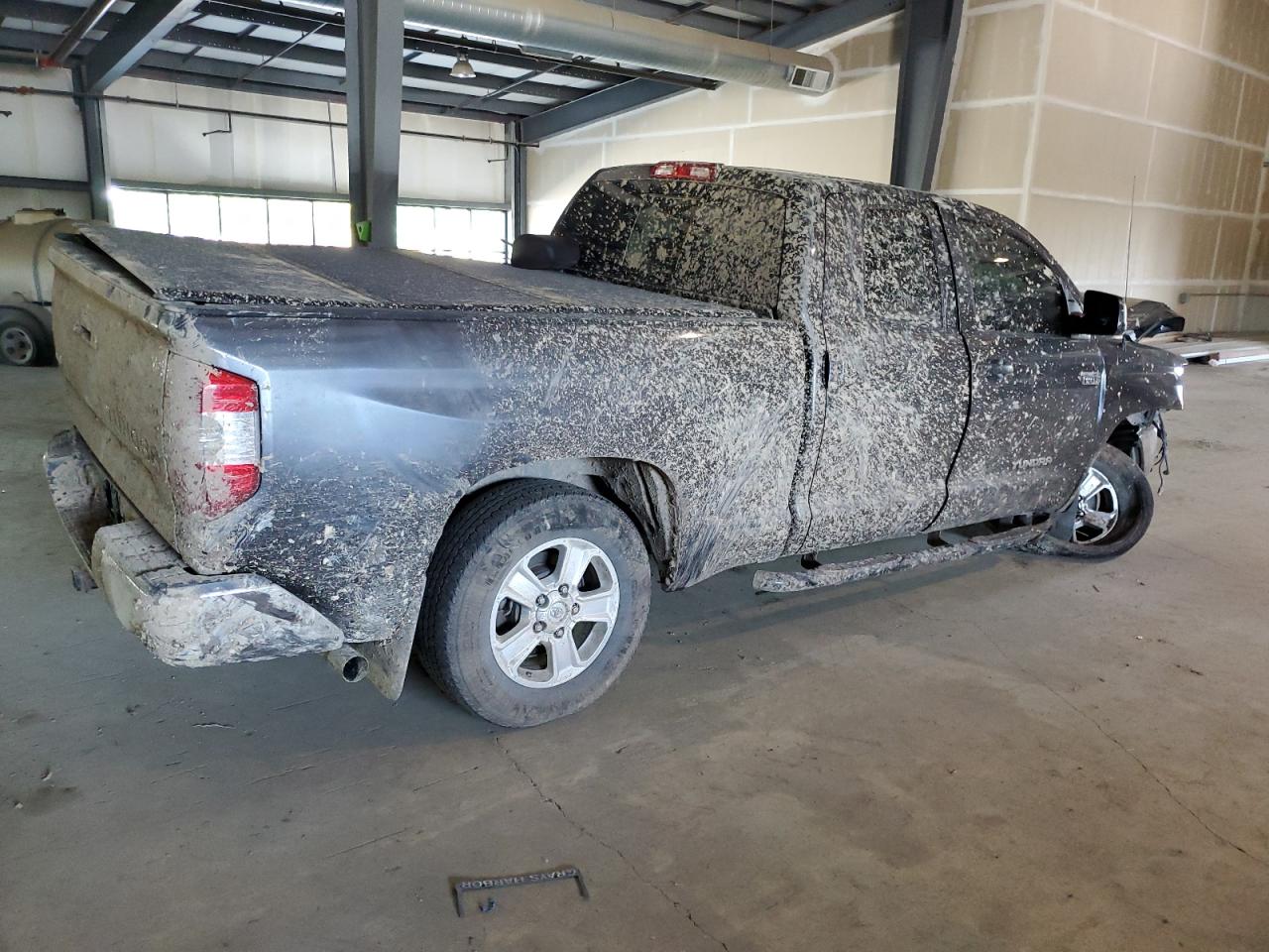 5TFUY5F1XJX694373 2018 Toyota Tundra Double Cab Sr/Sr5