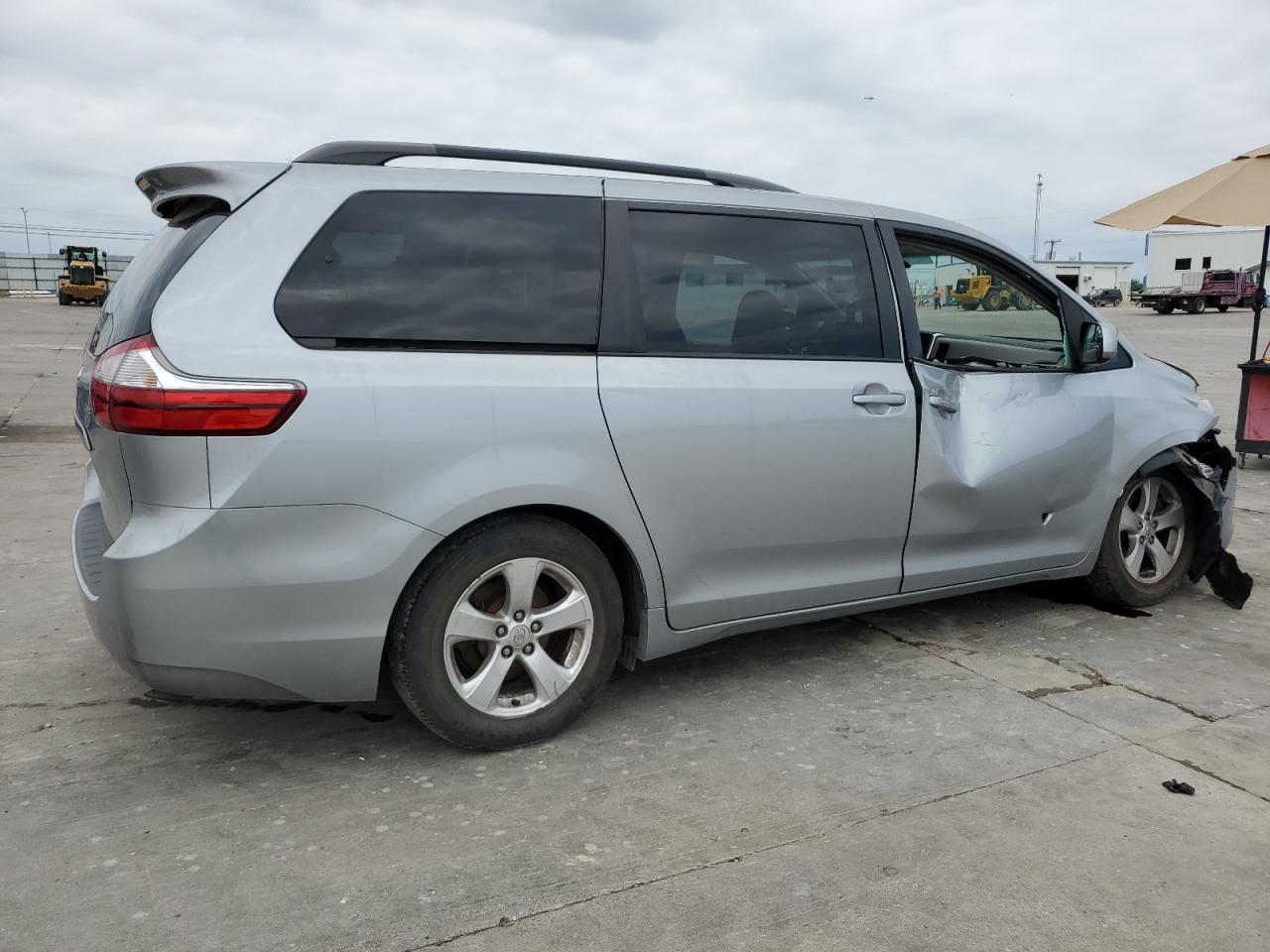 5TDKK3DC3FS636748 2015 Toyota Sienna Le