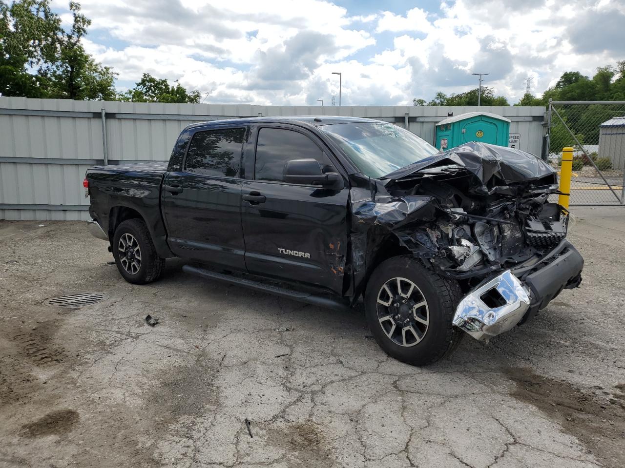 2018 Toyota Tundra Crewmax Sr5 vin: 5TFDM5F11JX075561