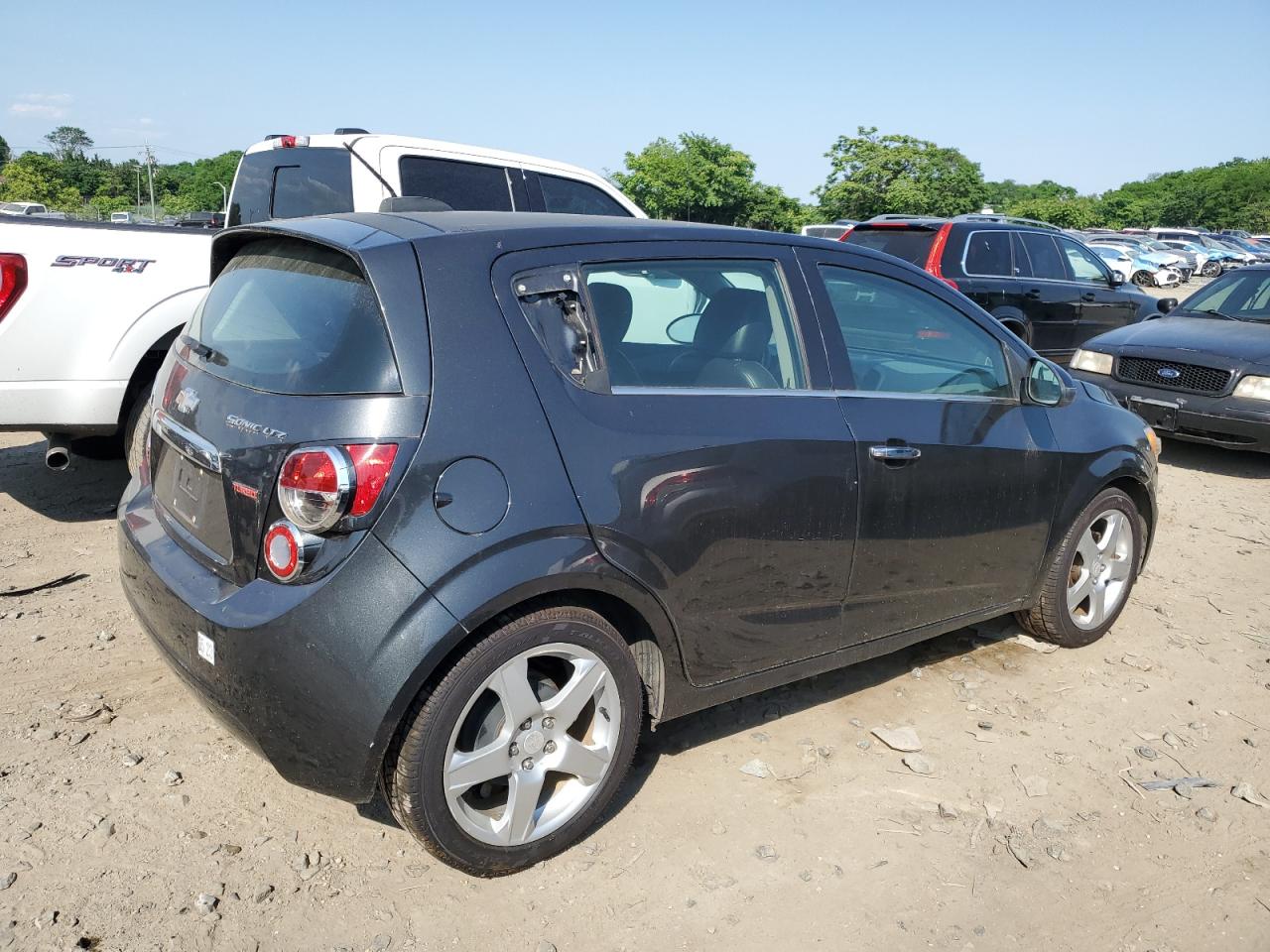 2016 Chevrolet Sonic Ltz vin: 1G1JE6SB4G4141768