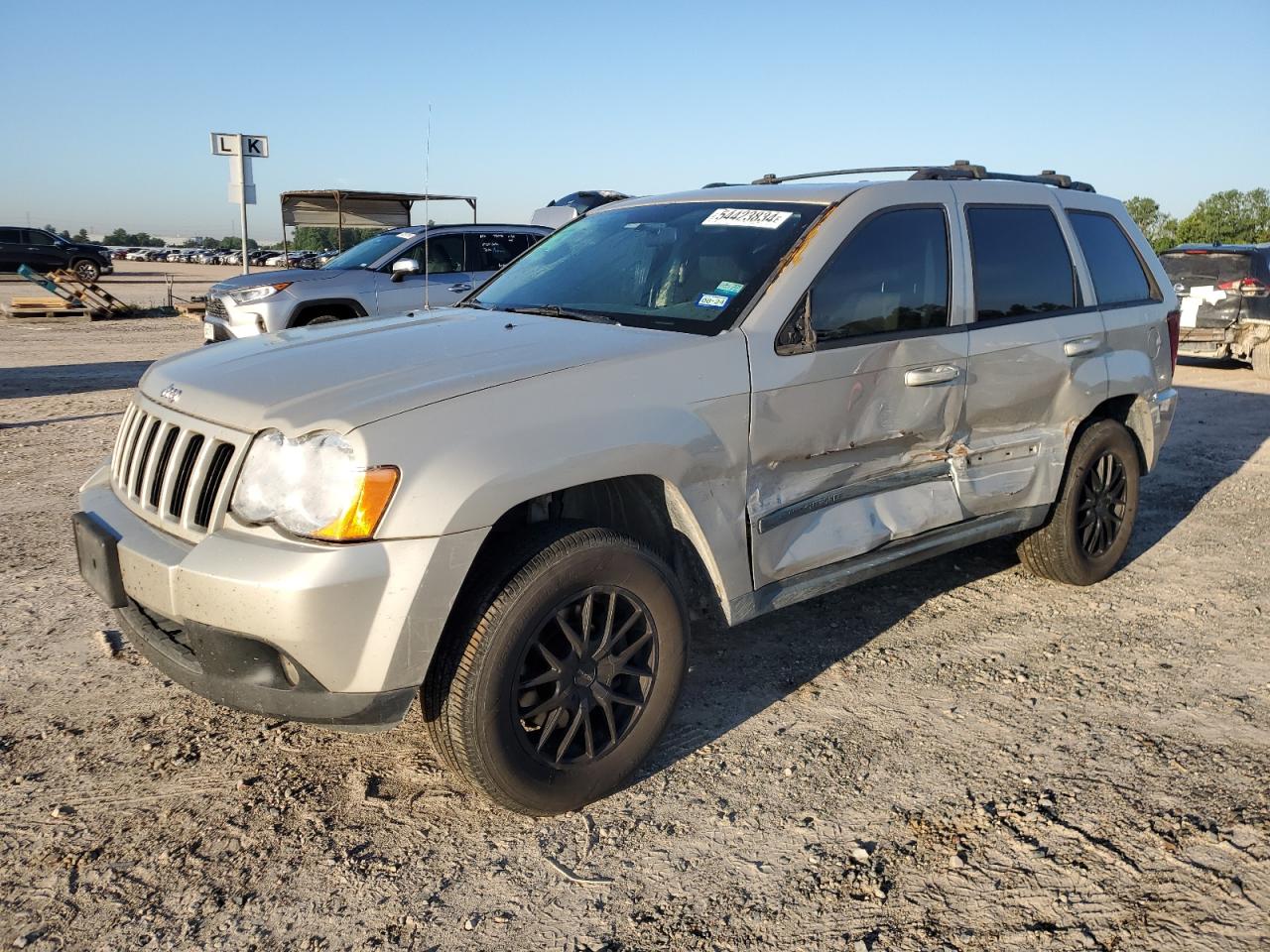 1J8GR48K98C147079 2008 Jeep Grand Cherokee Laredo