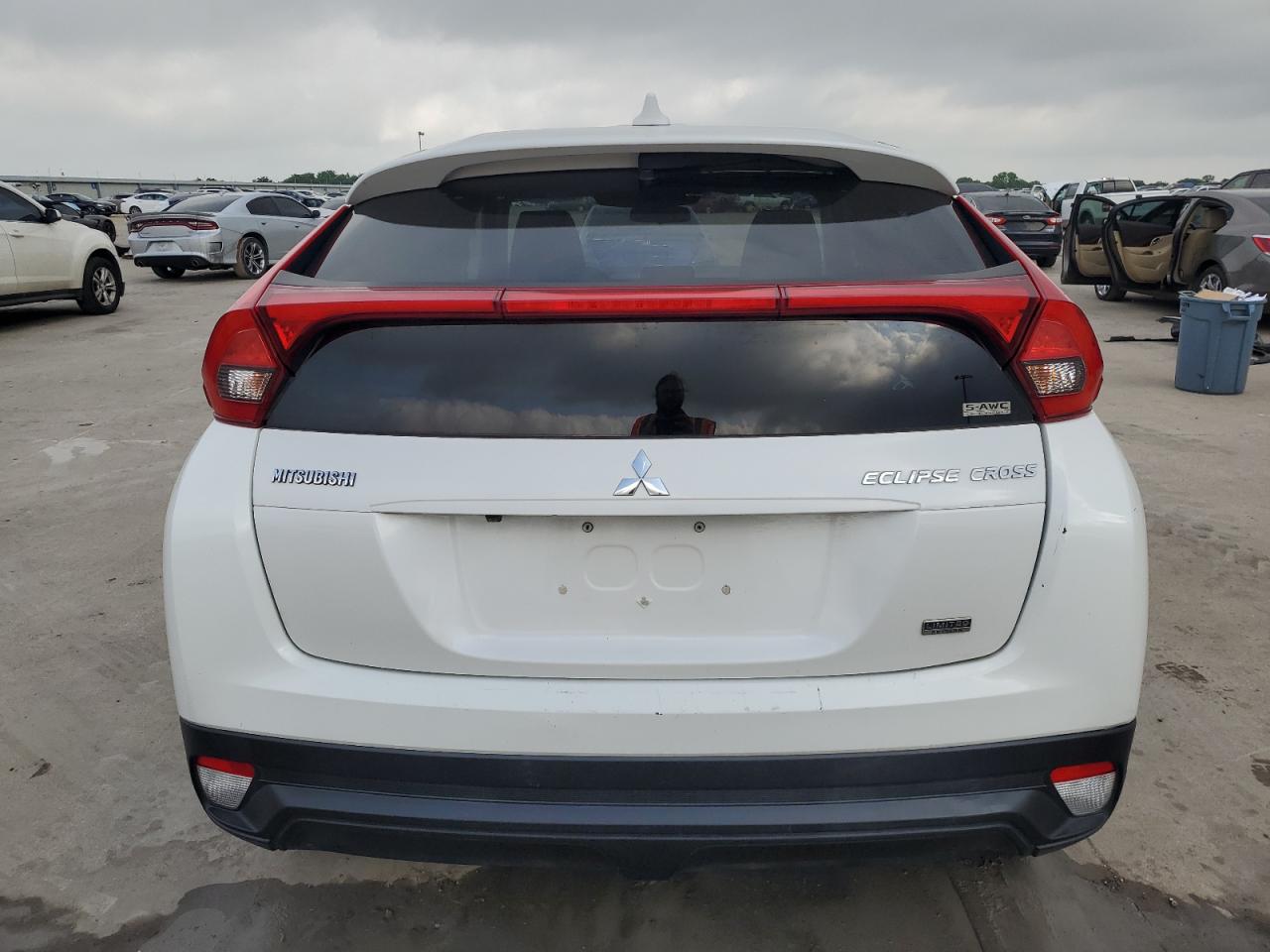 2018 Mitsubishi Eclipse Cross Le vin: JA4AT4AAXJZ046579