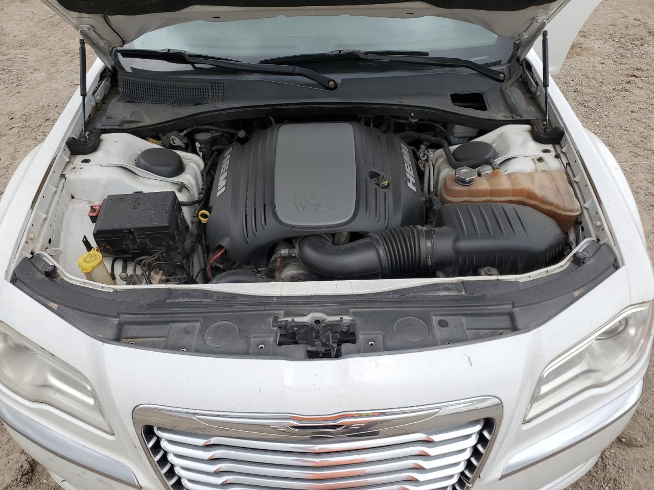 2C3CA6CT5BH598625 2011 Chrysler 300C