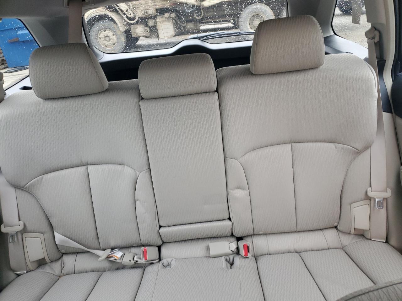 4S4BRCCC2A3372571 2010 Subaru Outback 2.5I Premium