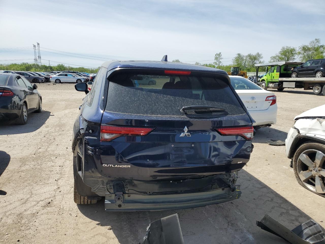 JA4J4UA83NZ048884 2022 Mitsubishi Outlander Se