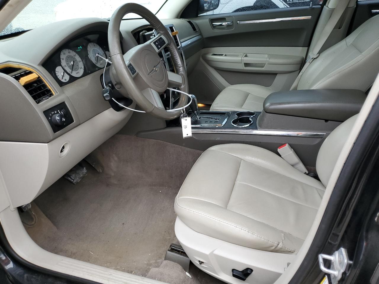 2C3CK5CV3AH262690 2010 Chrysler 300 Touring