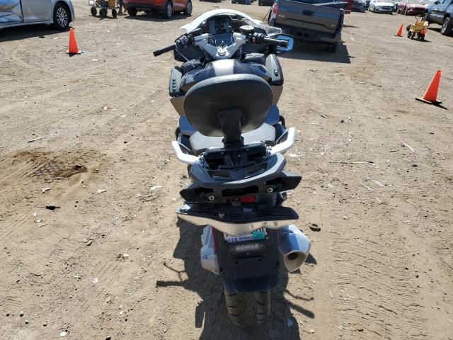 2015 BMW R1200 RT - WB10A1303FZ193499