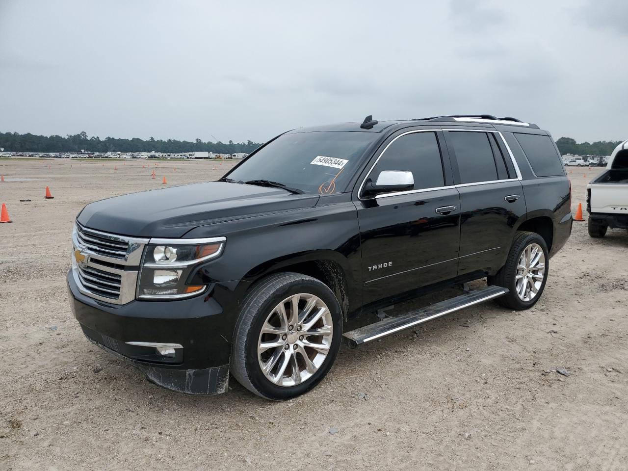 2019 Chevrolet Tahoe C1500 Premier vin: 1GNSCCKJ9KR243478