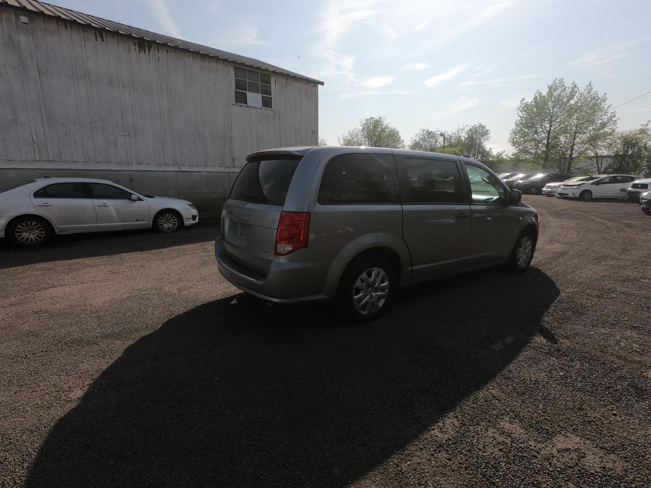 2018 Dodge Grand Caravan Se vin: 2C4RDGBG6JR340274