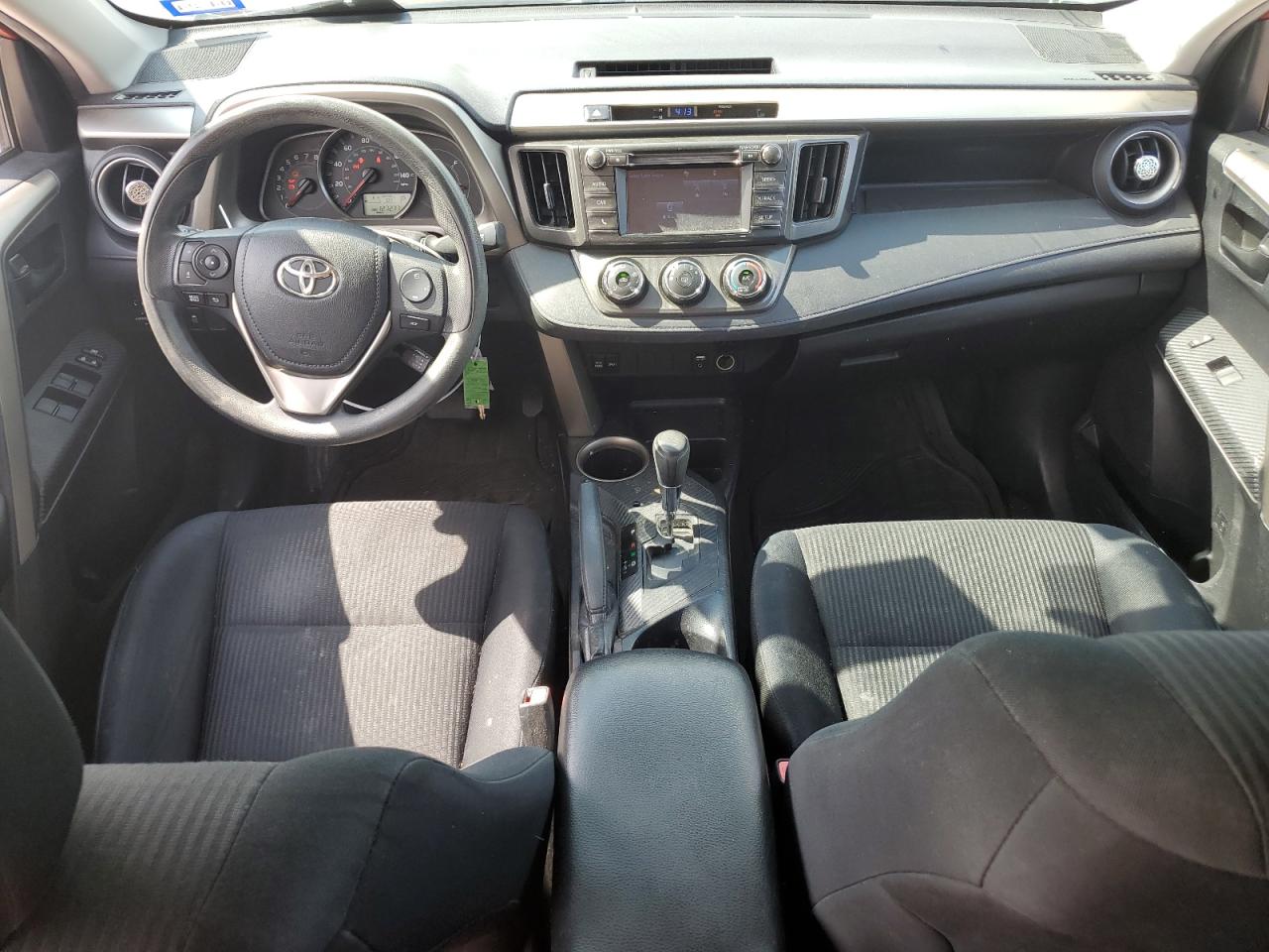 2T3ZFREV5FW165903 2015 Toyota Rav4 Le