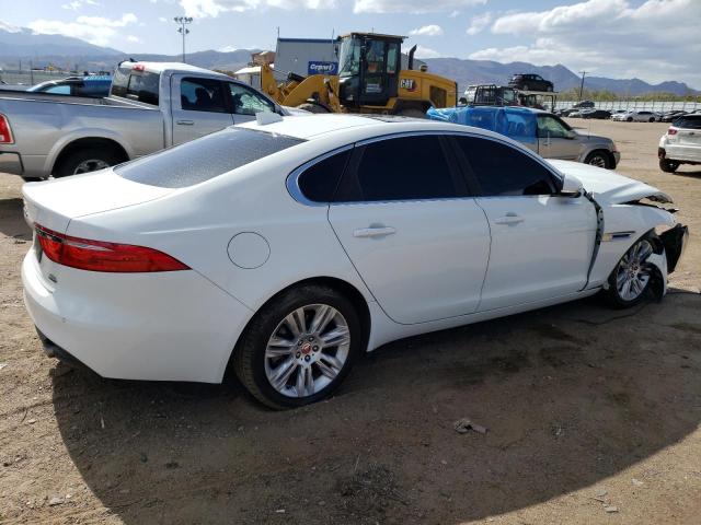 VIN SAJBJ4BV8GCY16406 2016 Jaguar XF, Premium no.3