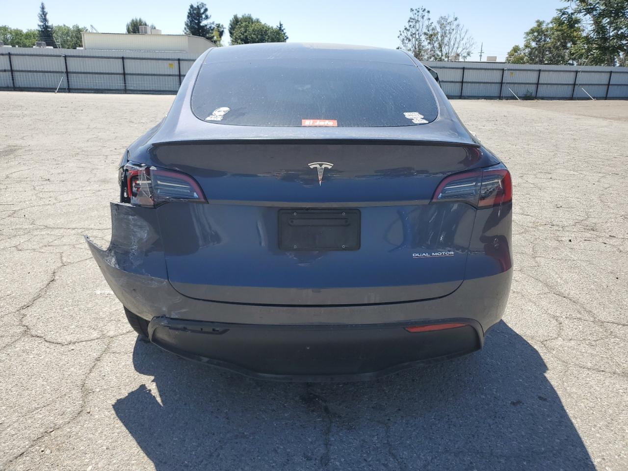 2023 Tesla Model Y vin: 7SAYGDEF4PF913099