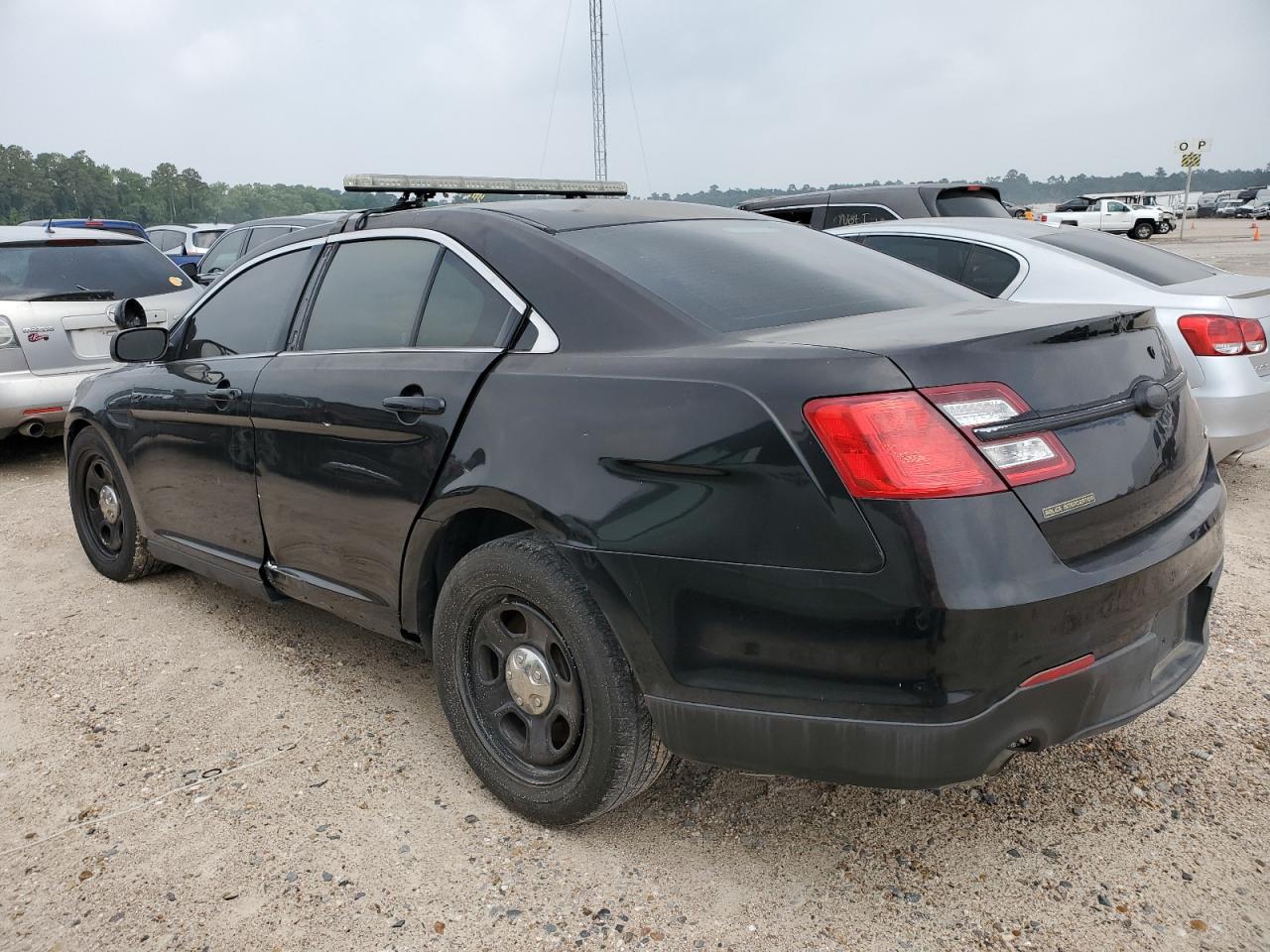 2016 Ford Taurus Police Interceptor vin: 1FAHP2MK4GG141926