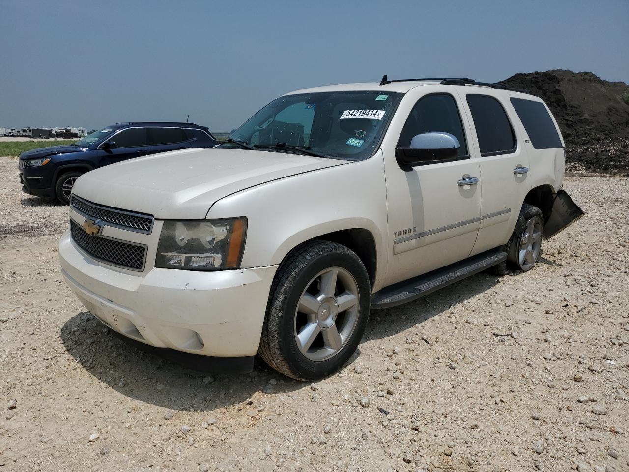 1GNSCCE0XBR382716 2011 Chevrolet Tahoe C1500 Ltz