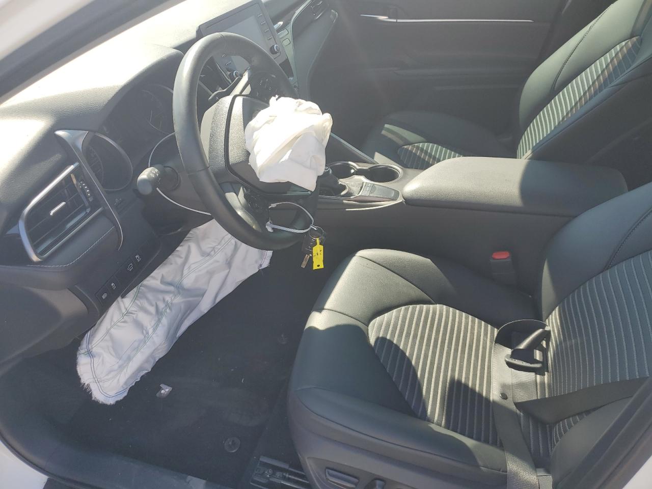 4T1G11AK1NU644653 2022 Toyota Camry Se