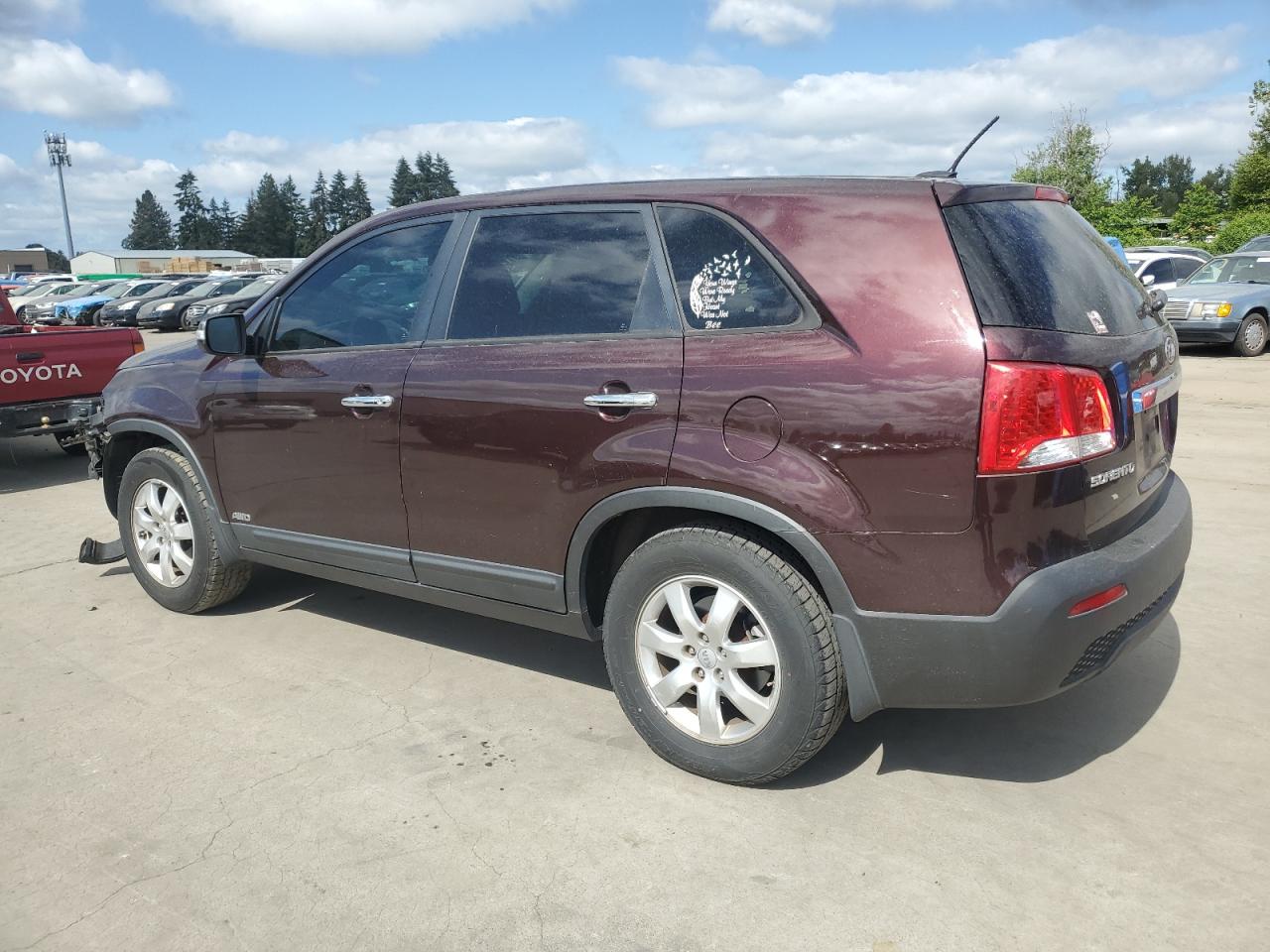 2012 Kia Sorento Base vin: 5XYKTDA6XCG222022