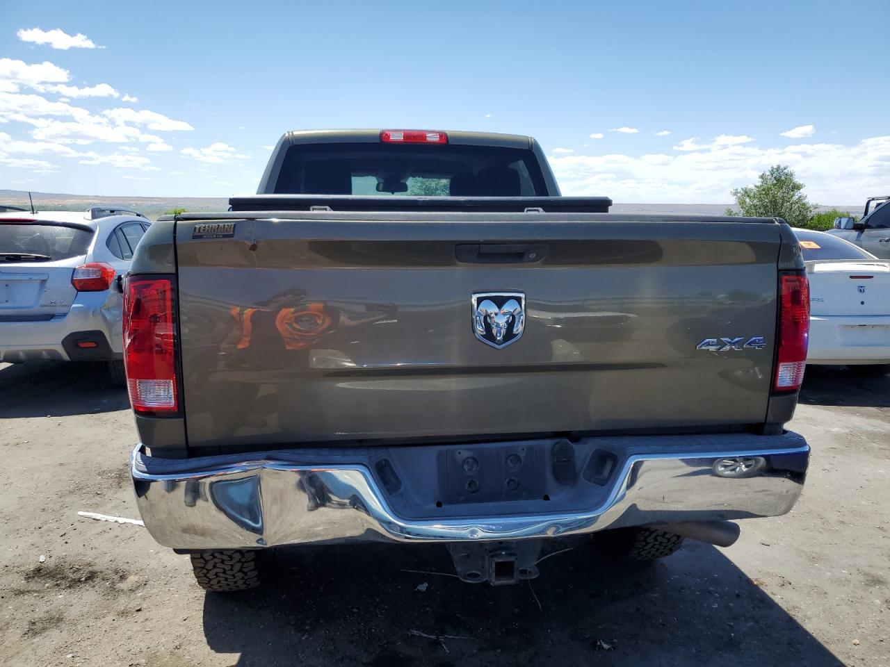 2015 Ram 2500 St vin: 3C6UR5CJ2FG646225