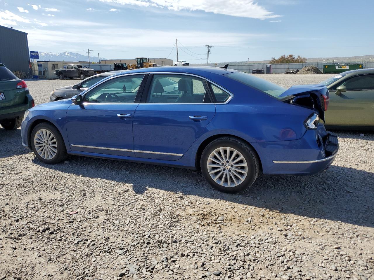 1VWBT7A34HC065961 2017 Volkswagen Passat Se