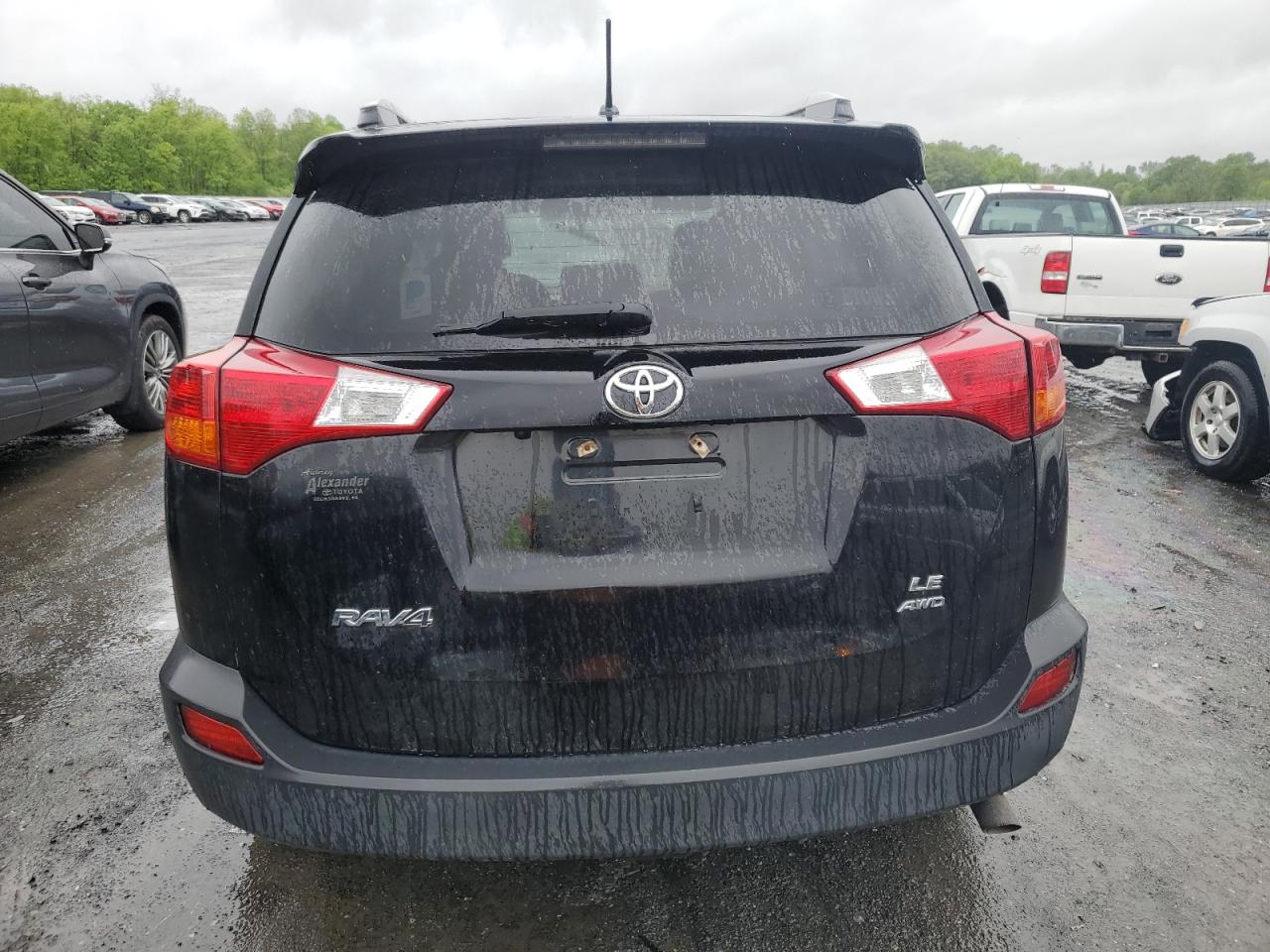 2T3BFREV3FW393190 2015 Toyota Rav4 Le