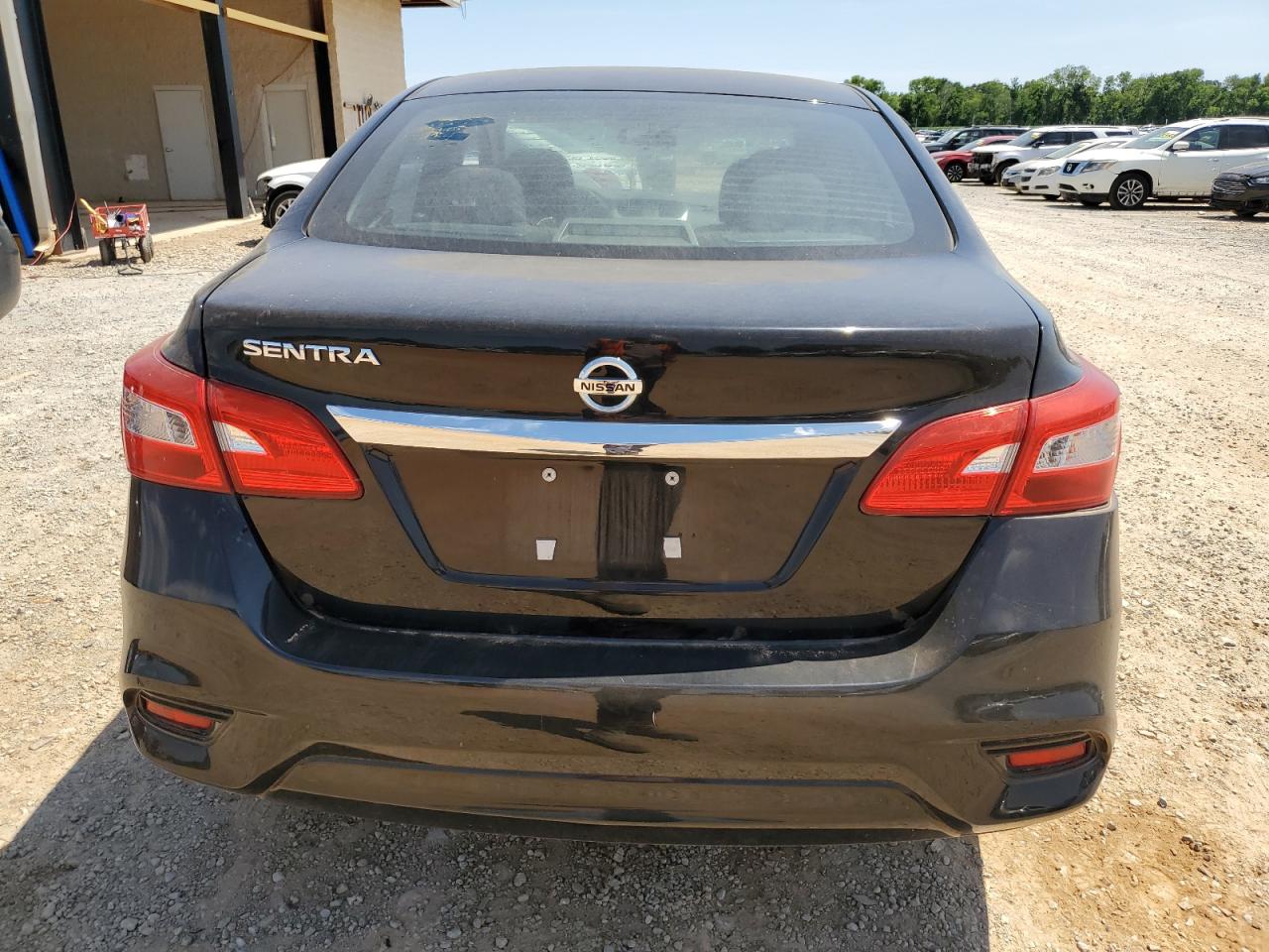 3N1AB7AP5JY272749 2018 Nissan Sentra S