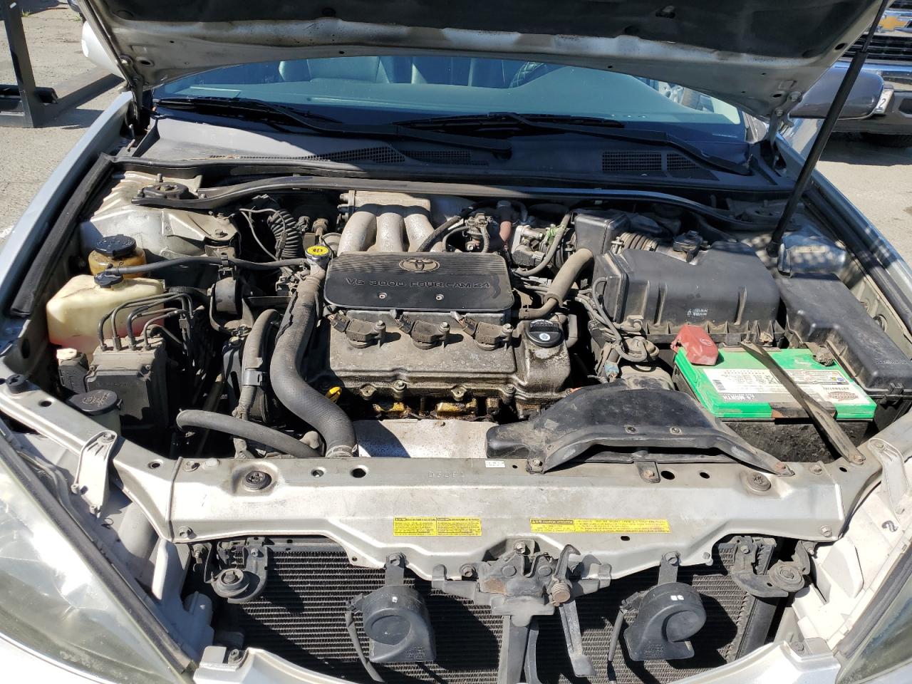 4T1BF30K02U001330 2002 Toyota Camry Le