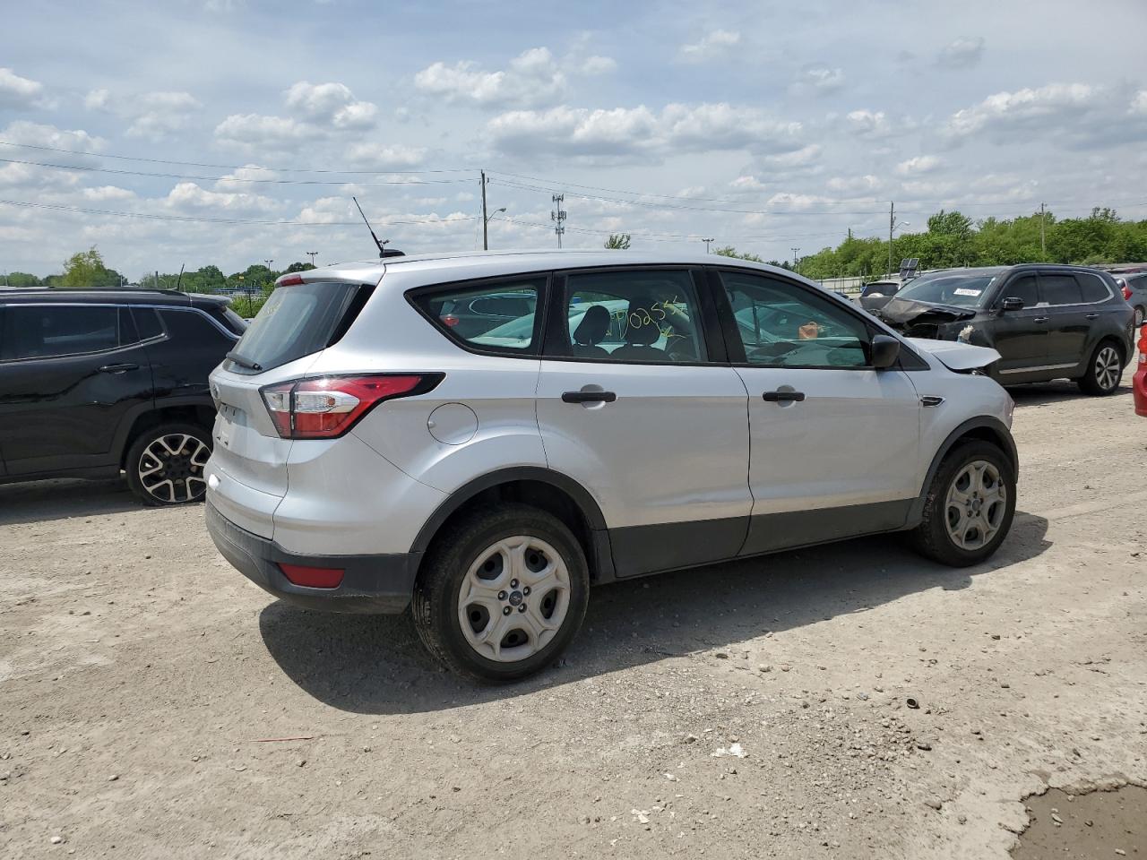 1FMCU0F73JUD02555 2018 Ford Escape S