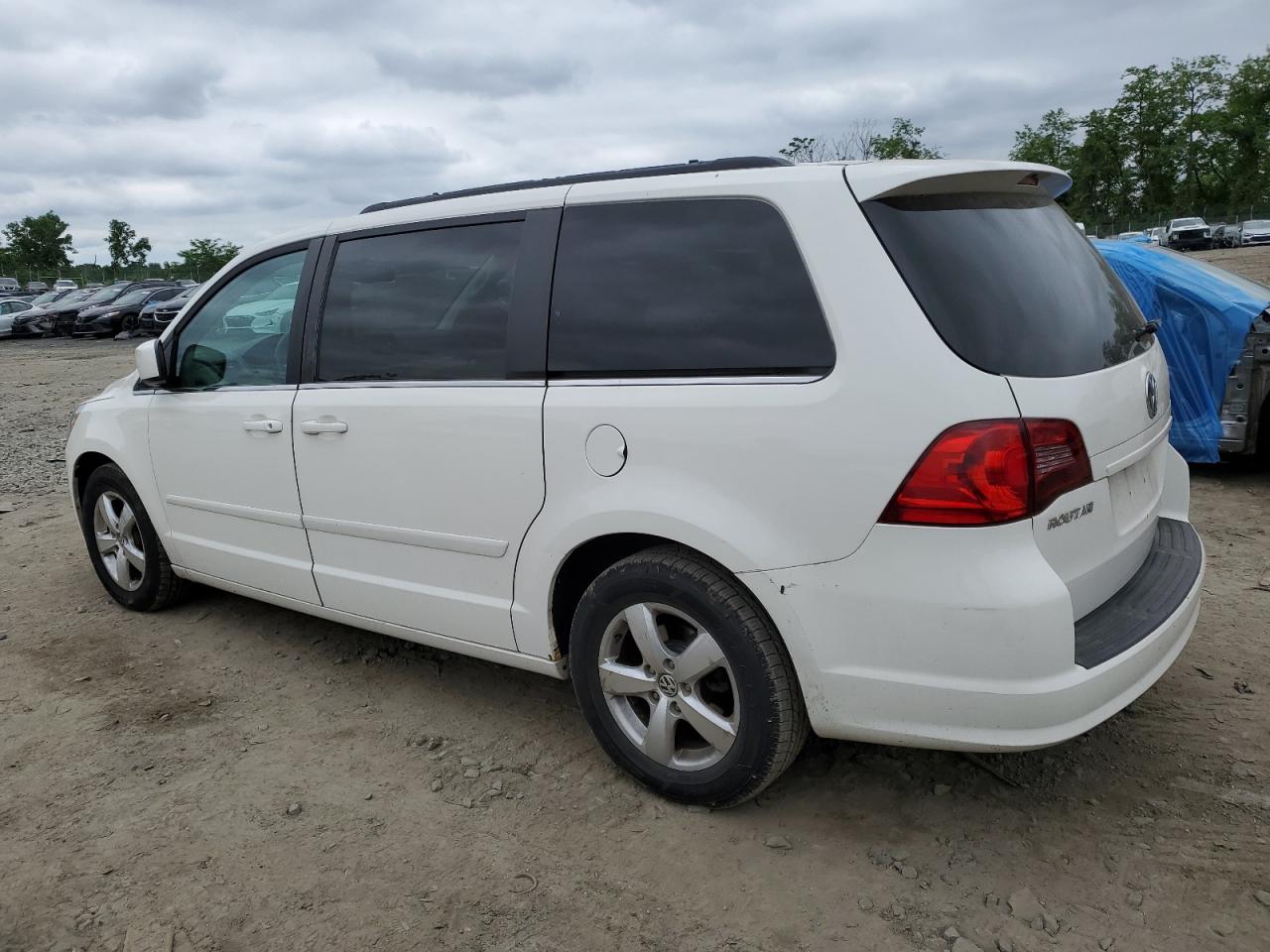 2V4RW3DG5BR691894 2011 Volkswagen Routan Se