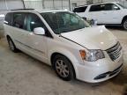 CHRYSLER TOWN & COU photo