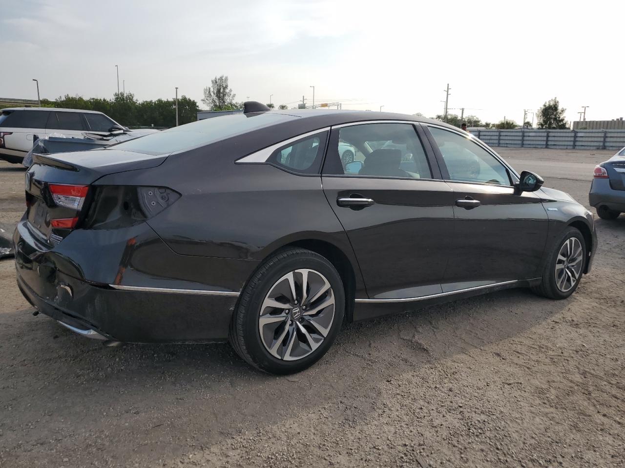 1HGCV3F98JA005207 2018 Honda Accord Touring Hybrid