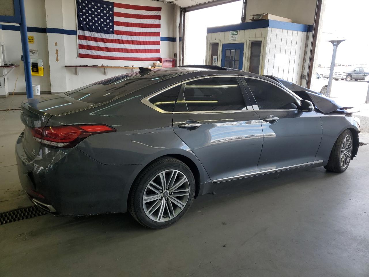 KMHGN4JE5JU236019 2018 Genesis G80 Base