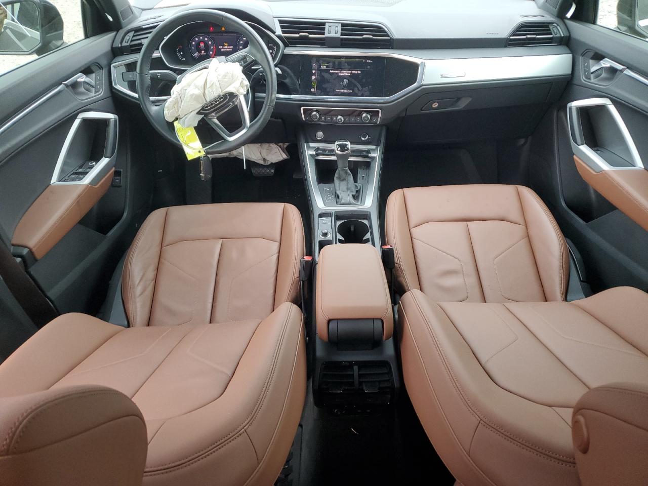 WA1AECF36L1098971 2020 Audi Q3 Premium